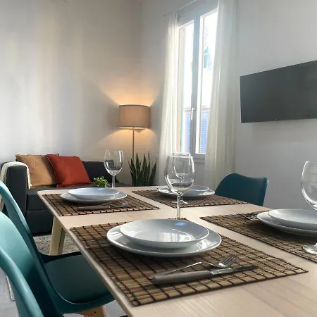 Newly Renovated Modern&bright Apt - Center